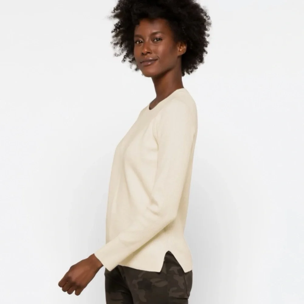 NWOT Design History Textured Crewneck Sweater